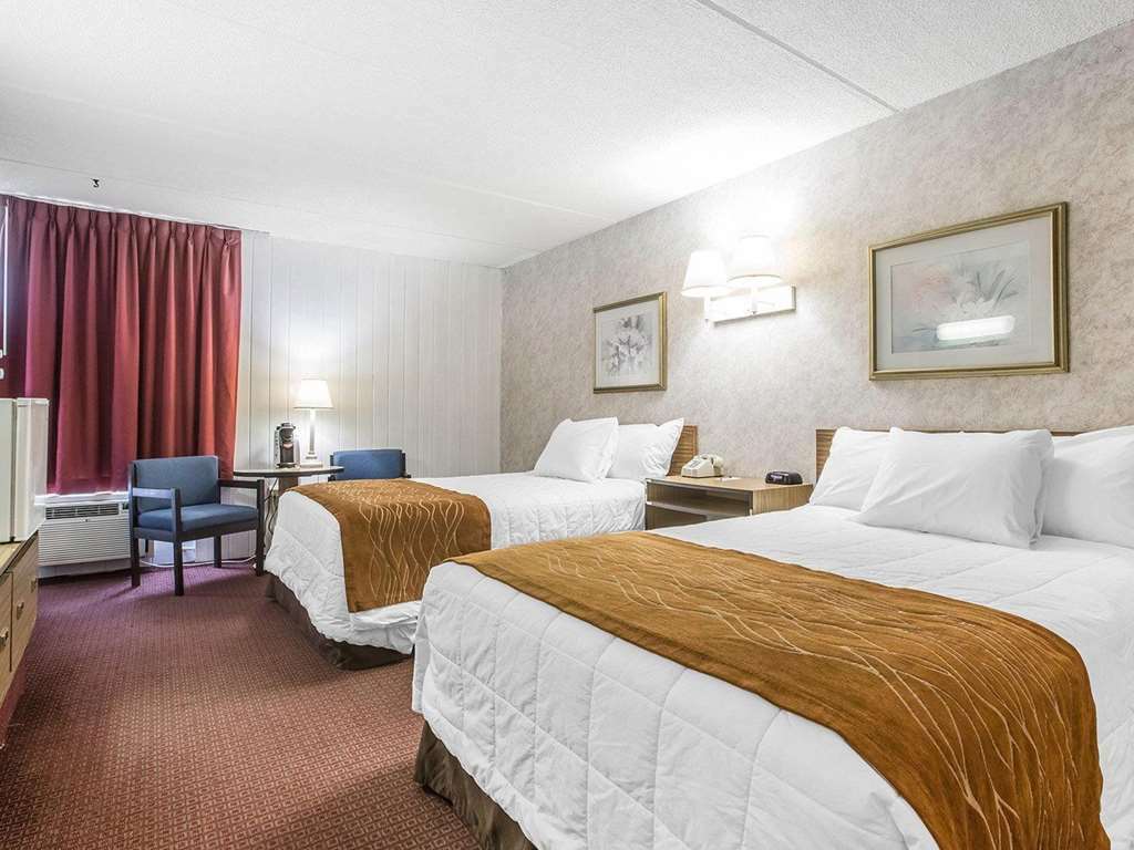 Quality Inn & Suites Plattsburgh Room photo